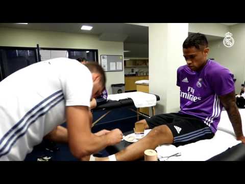 Here's how Mariano straps up his ankles before scoring goals like the one at Michigan