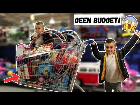 KIDS CAN BUY ANYTHING AT A TOY STORE! | VLOG #207