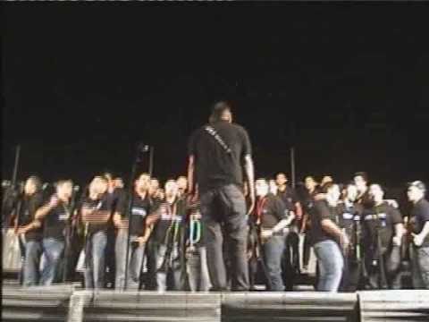 MURGA LOS TITI ROYS - CANCIÓN DEL 2011- GALA BENÉFICA 11-12-2010