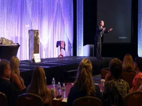 Funny Franchise Speaker and Motivational Magician explains The Magic of Franchising