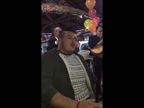 "Mátalas" Beto (JR) Chavarin con mariachi