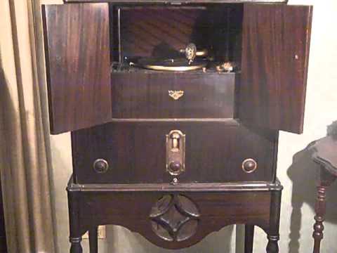 VARSITY EIGHT CALIFORNIA RAMBLERS - SWEET MAN - ROARING 20'S VICTROLA RADIOLA