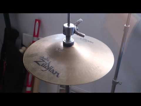 Unnecessarily small hi-hats, 8 inch splashes