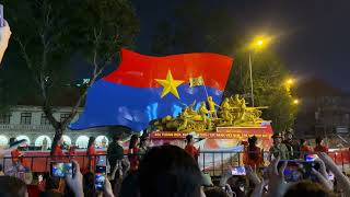 Đi Xem Sơ Duyệt Diễu Binh, Diễu Hành  Tối 25/4 ( video 4K)