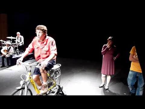 4) Giacomo Lariccia- Backstage videoclip Scendo pedalando