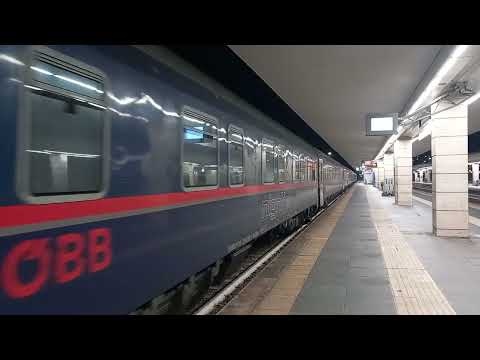 Partenza del EN 235 da la Spezia centrale a Vienna,Monaco.