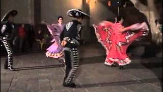 Asociación Azteca con el Mariachi Luceros del Norte - Jarabe Tapatío