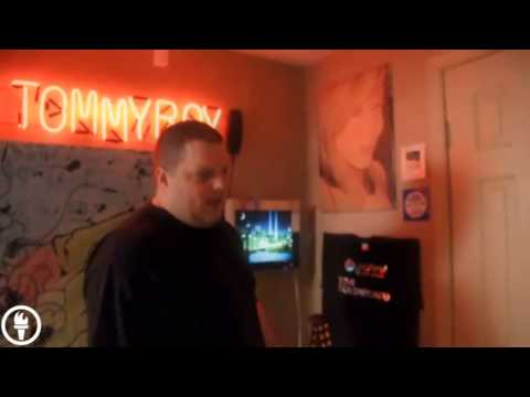 Tom Colontonio  in the studio with Fueggo.com