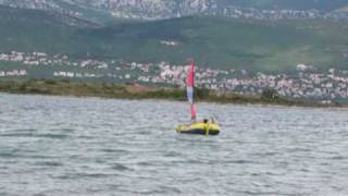 preview picture of video 'Inflatable dinghy with a sail'