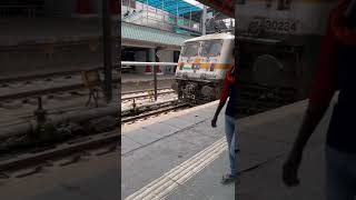 Download lagu Musafir Jaane Wale Nahi Phir Aane Wale mp3