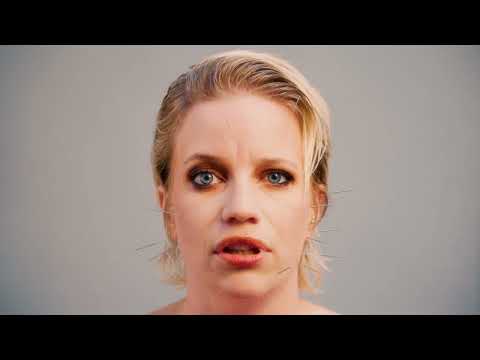 Katinka - Knappenål  (officiel video)