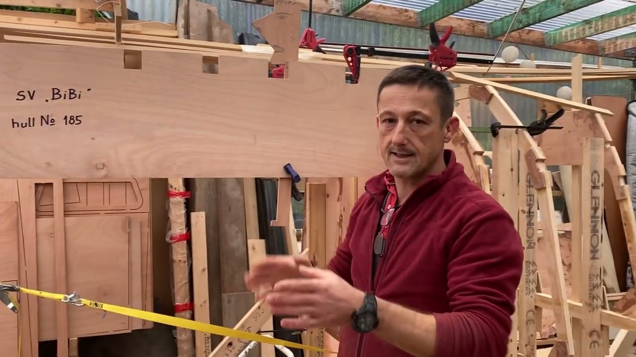 Class Globe 5.80 building