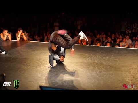 Gunsmoke Breakout Vs Hustle Kidz | Semis | Massive Monkees Day 2017 | Pro Breaking Tour | BNC