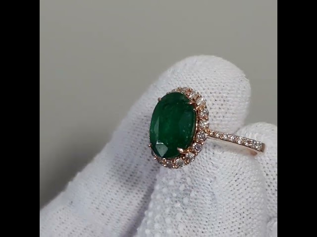 1193138 Ring 18K Gold with Emerald and Diamonds