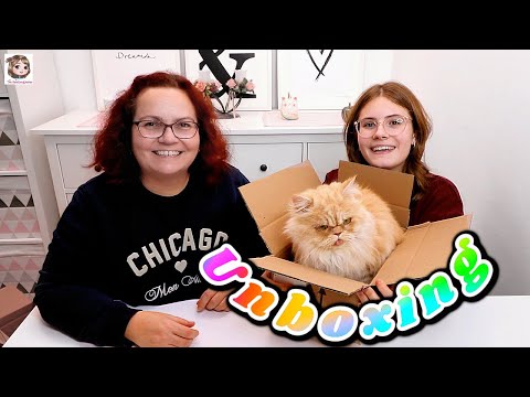AUTUMN NEW PRODUCTS 2025 🍭 World of Sweets Box 🍭 Unboxing & Taste Test!