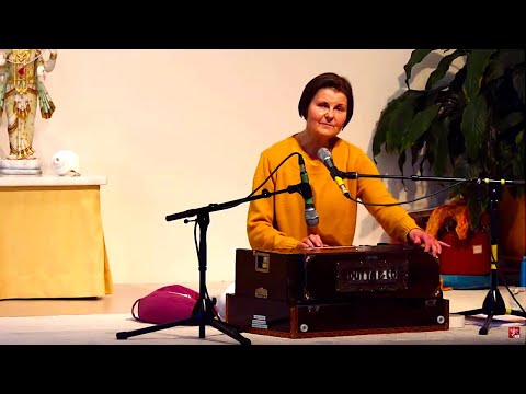 Stille Meditation, Mantrasingen, Arati im Satsang mit Shaktipriya Yoga Vidya live 20.00 - 02.10.2020