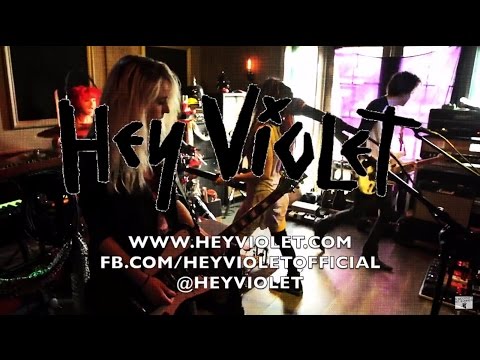 5 Seconds of Summer - 'Hey Violet' Signing (Hi Or Hey Records)