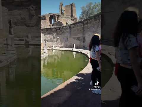 VILLA ADRIANA  (Tivoli)