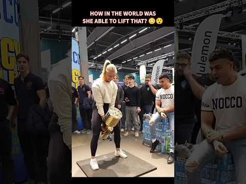 Girl Lifts 150kg World's Heaviest Dumbbell 😯 #shorts