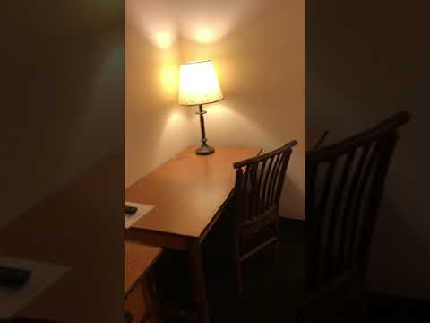Hotel Room Tour: AmericInn Lodge & Suites in the Wisconsin Dells
