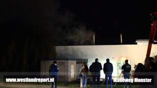 preview picture of video 'Middelbrand bij tuinbouwbedrijf aan de Madeweg Monster'