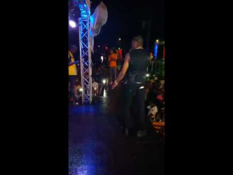 Bounty killer calls up Big Bang aka youngwildapache on stage August 2016