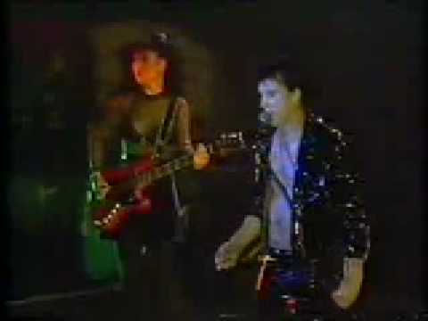 The Cramps - Her Love Rubbed Off LIVE