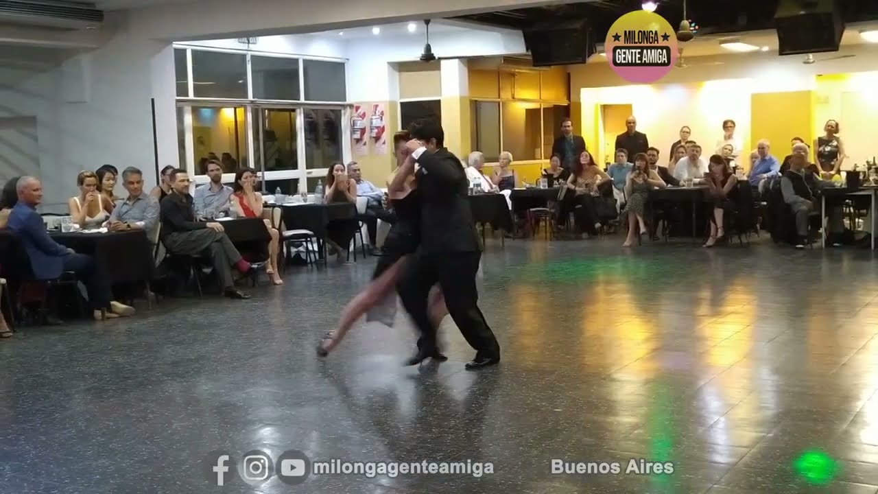 Video thumbnail for Jimena Hoeffner y Max Vera.- Milonga Gente Amiga - 04/FEB/2024 (2/3)