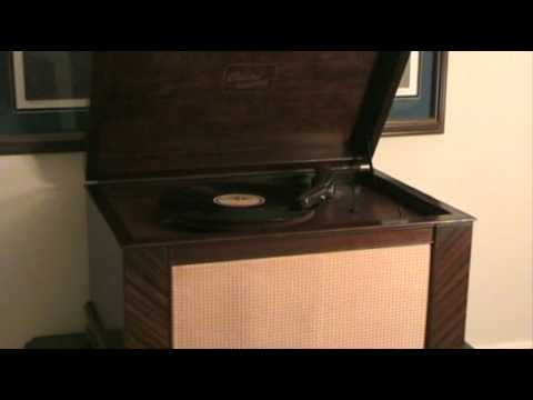 1946 Capitol Phonograph - "Swingin' On Lenox Avenue", Erskine Hawkins & His Orchestra