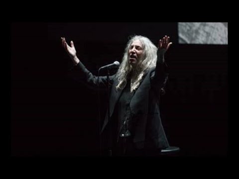 Patti Smith, Bruce Springsteen e Michael Stipe insieme sul palco [VIDEO]