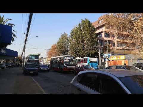 Bus de la empresa fenur línea 110 pasando por el centro de Villa alemana 