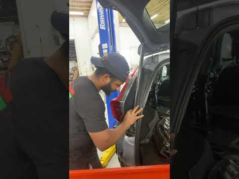 Honda CRV taillight removal