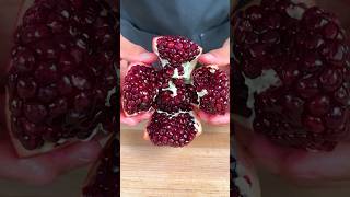 Download lagu How To Open A Pomegranate mp3