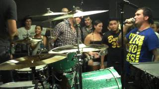 New Found Glory - Dressed To Kill (LIVE! Nash Nardone on drums)