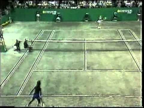 Chris Evert d. Evonne Goolagong - PART 1 of 2 - 1982 Citizen Cup SF