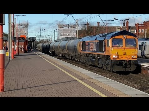 GBRF Class 66761 on the cement train passing Wigan Northwestern