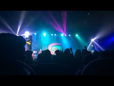 Omari Latha  Live Performance - Dushyanth Weeraman 2k17