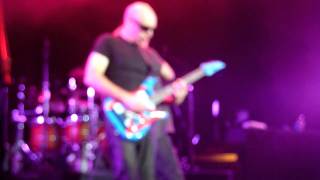 Chickenfoot (Turning Left)