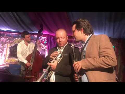 Lester’s Blues spiegeltent