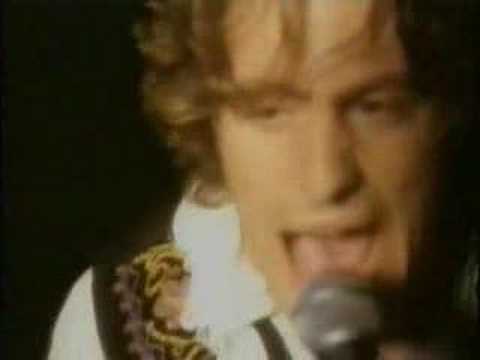 Clip de "Refuse to Die" des Too Many Cooks