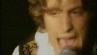 Clip de &quot;Refuse to Die&quot; des Too Many Cooks