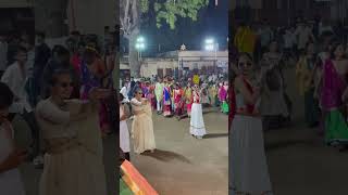 Download lagu Aadiwasi dance 💃🏻😀dhol vage re bhaya morar modvo me new girl timli dance srp makarpura vadodara mp3