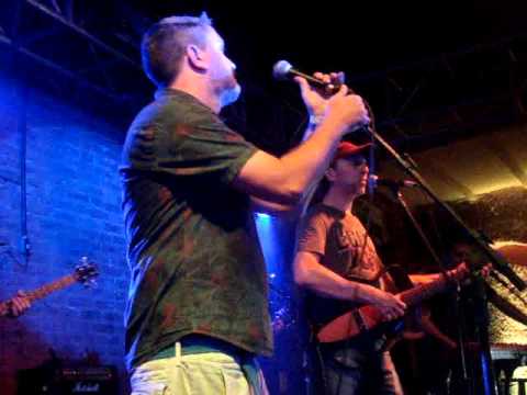 Wado convida Zeca Baleiro - BANDEIRA