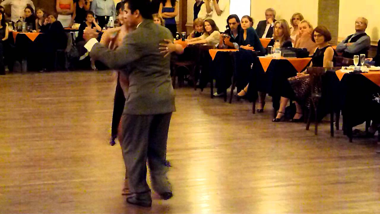 Sebastian Achaval y Roxana Suarez - La Nacional - 19/10/2011 - "1"