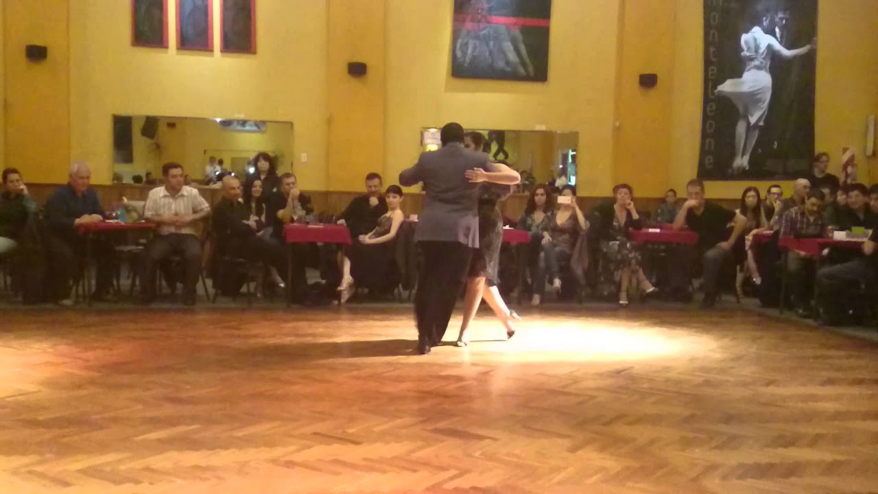 Laura Sastria y Carlos Estigarribia, en soho tango