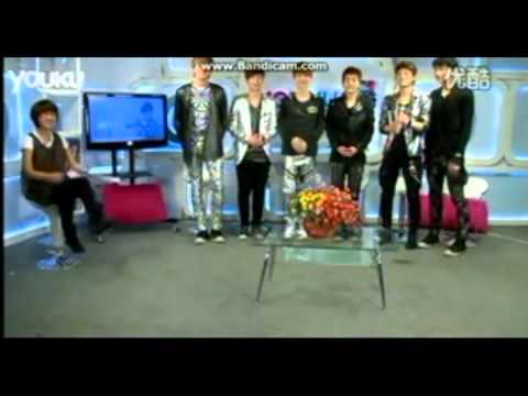 EXO-M Leader Kris cute mistake during intro