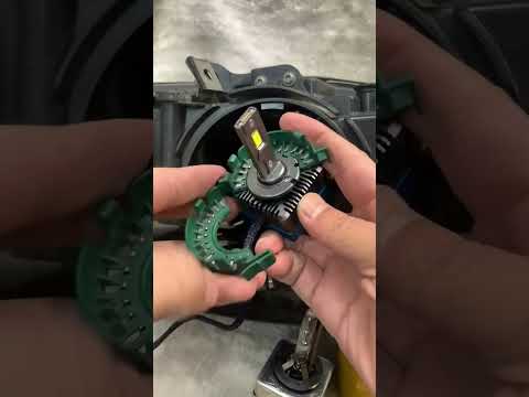 How to install the led headlight model D1S correctly?