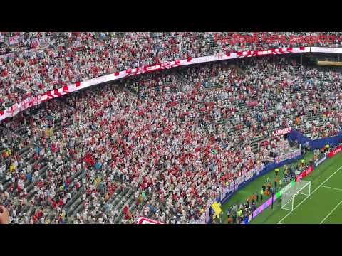 England fans singing Oasis's \Wonderwall\