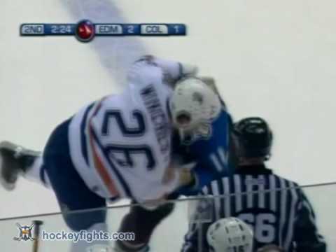 Brad Winchester vs Ian Laperriere