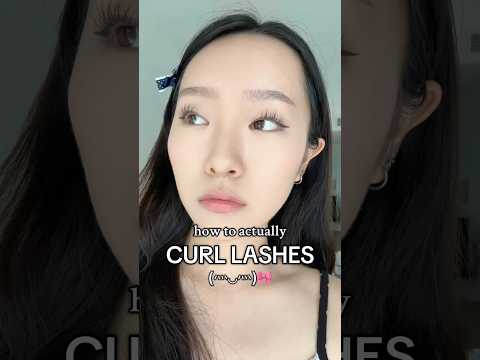 HOW TO CURL YOUR STRAIGHT LASHES! i need to go edit my vid & stop playing mc😔 #lashes #lashroutine